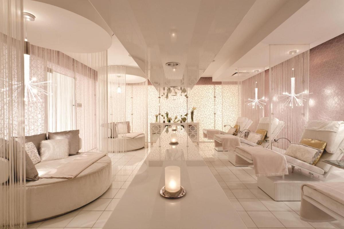 The Ritz-Carlton, Los Angeles L.A. Live - Housity