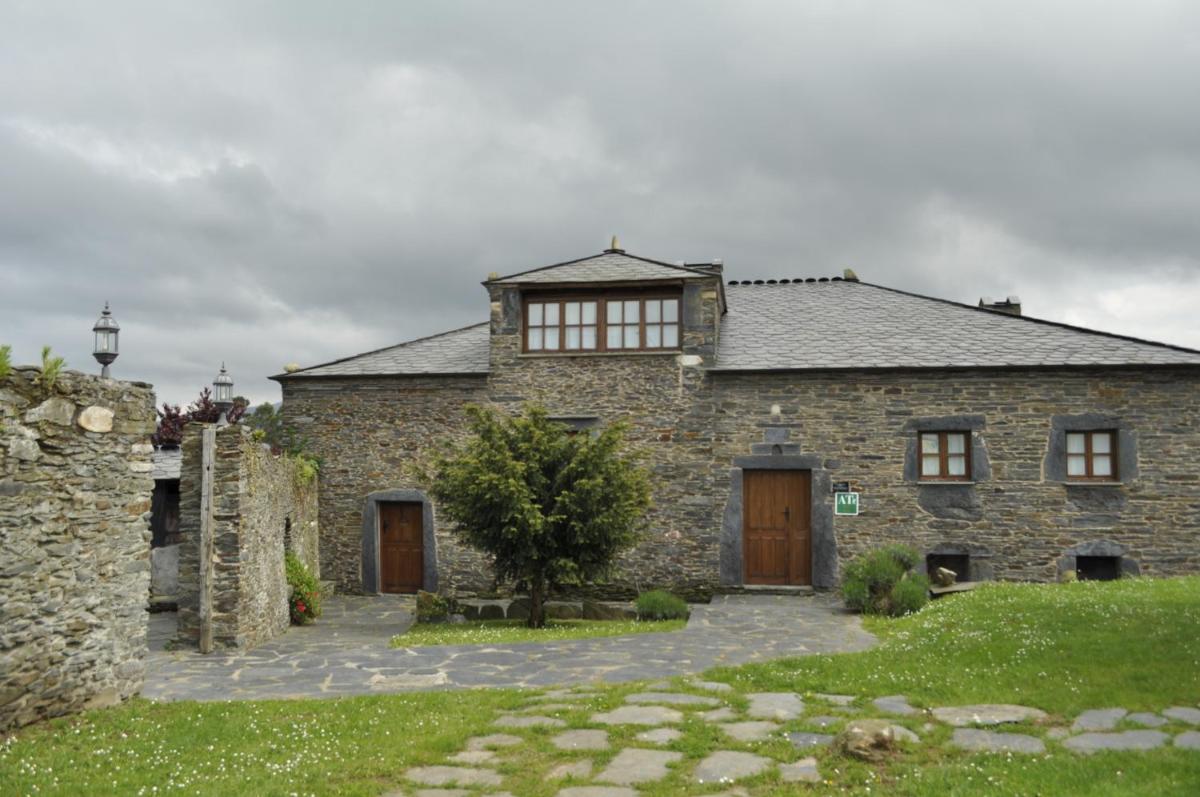 Apartamentos A Retoral - Housity