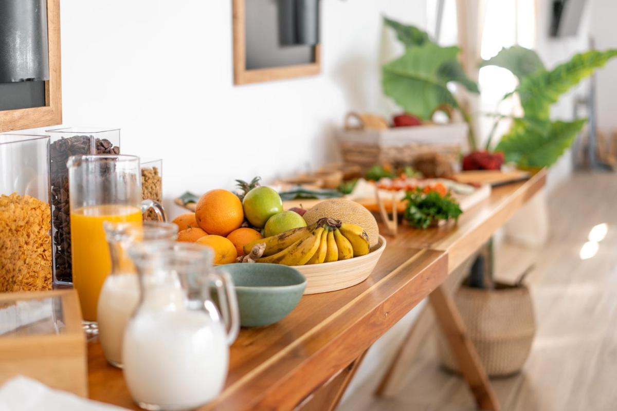 Eco Surflodge Azores - Housity