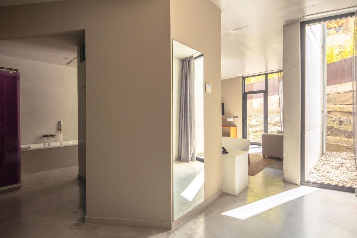 Un baño de Hotel Viura
