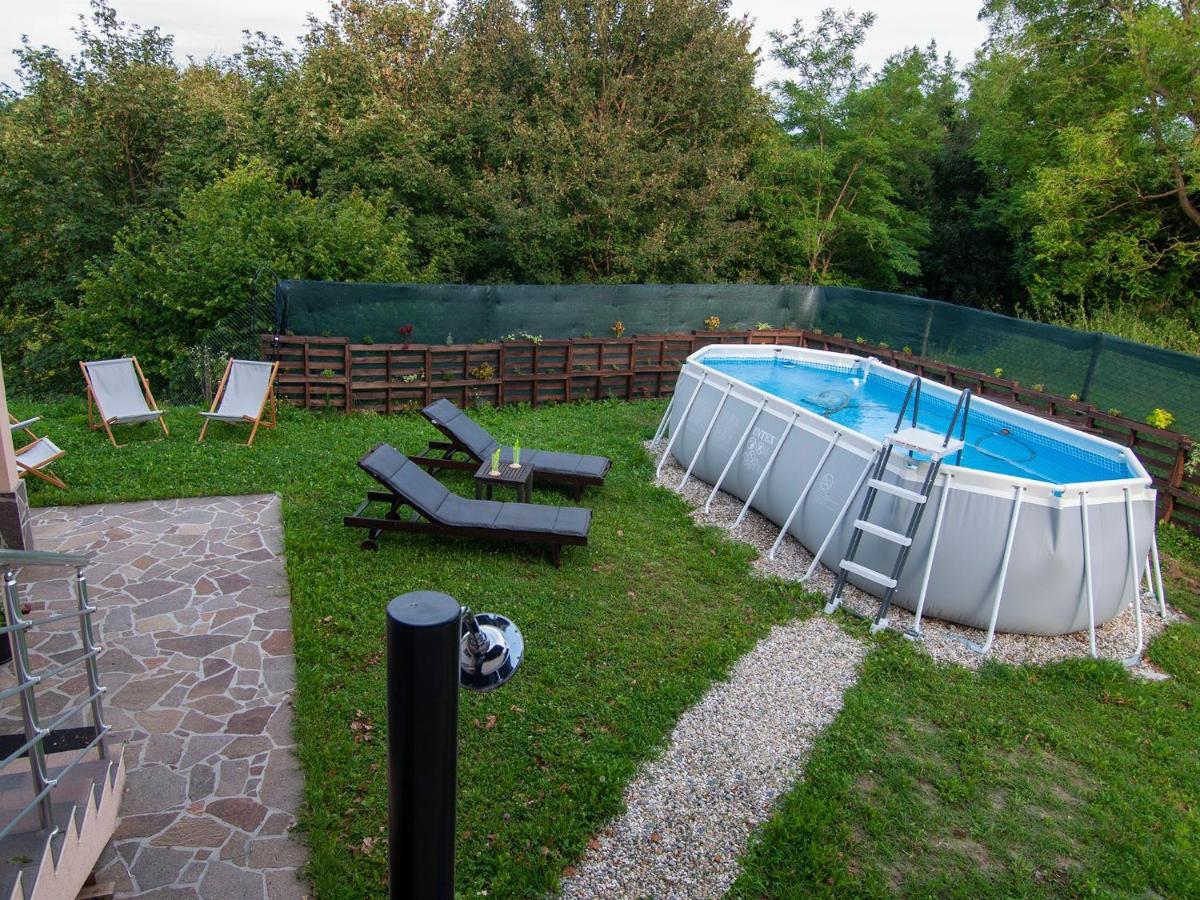 Holiday house Zarja - with sauna and hot tub - Housity