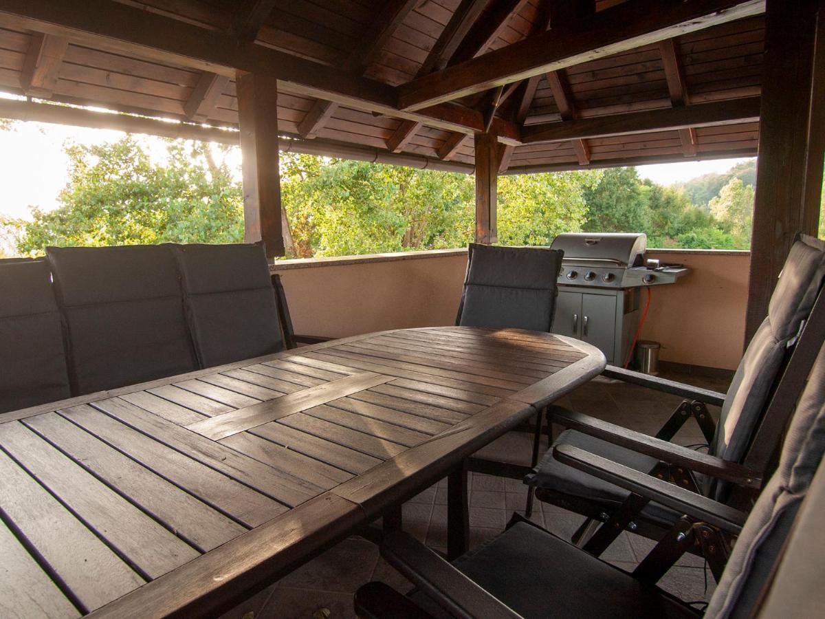 Holiday house Zarja - with sauna and hot tub - Housity