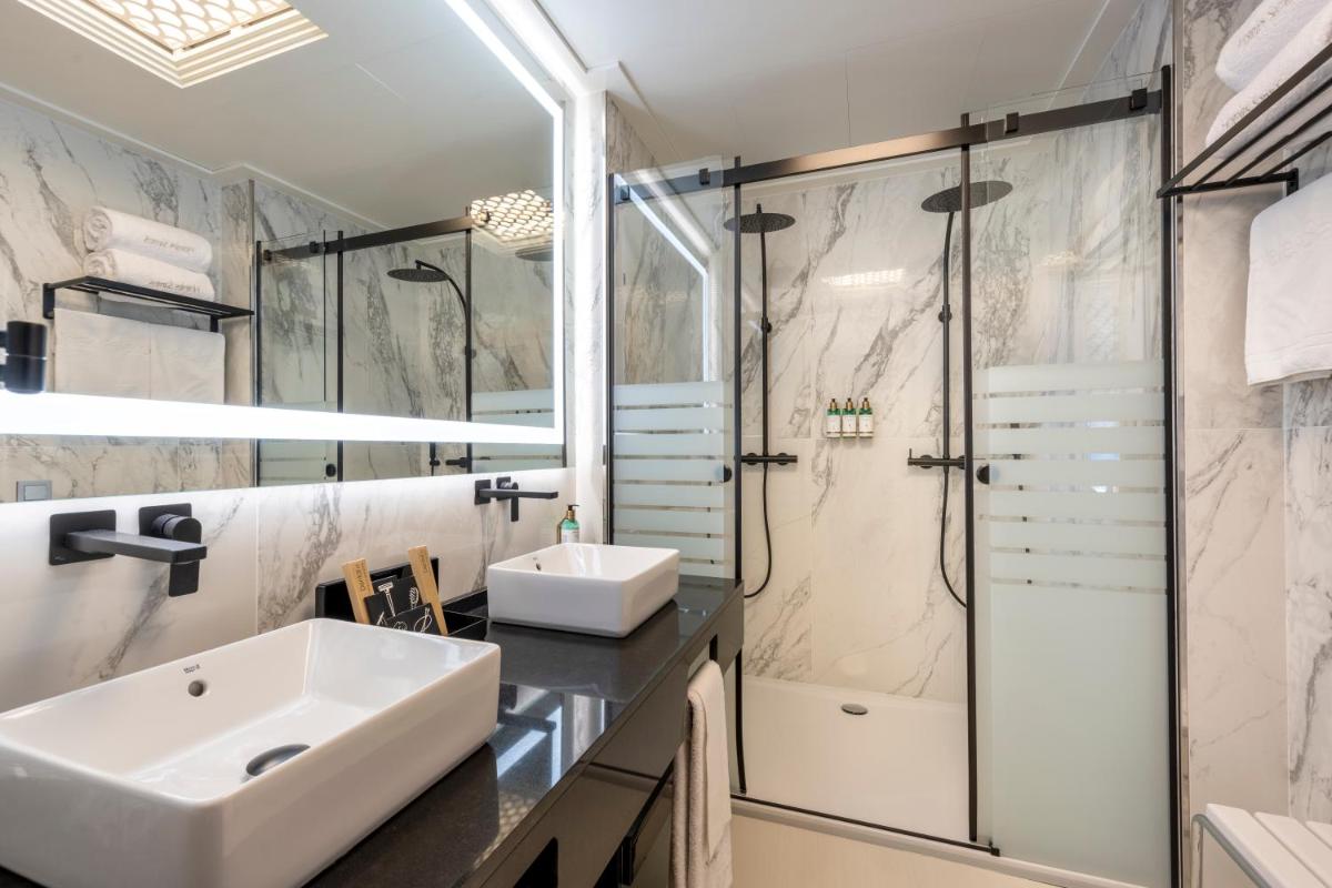 Un baño de Nixe Palace