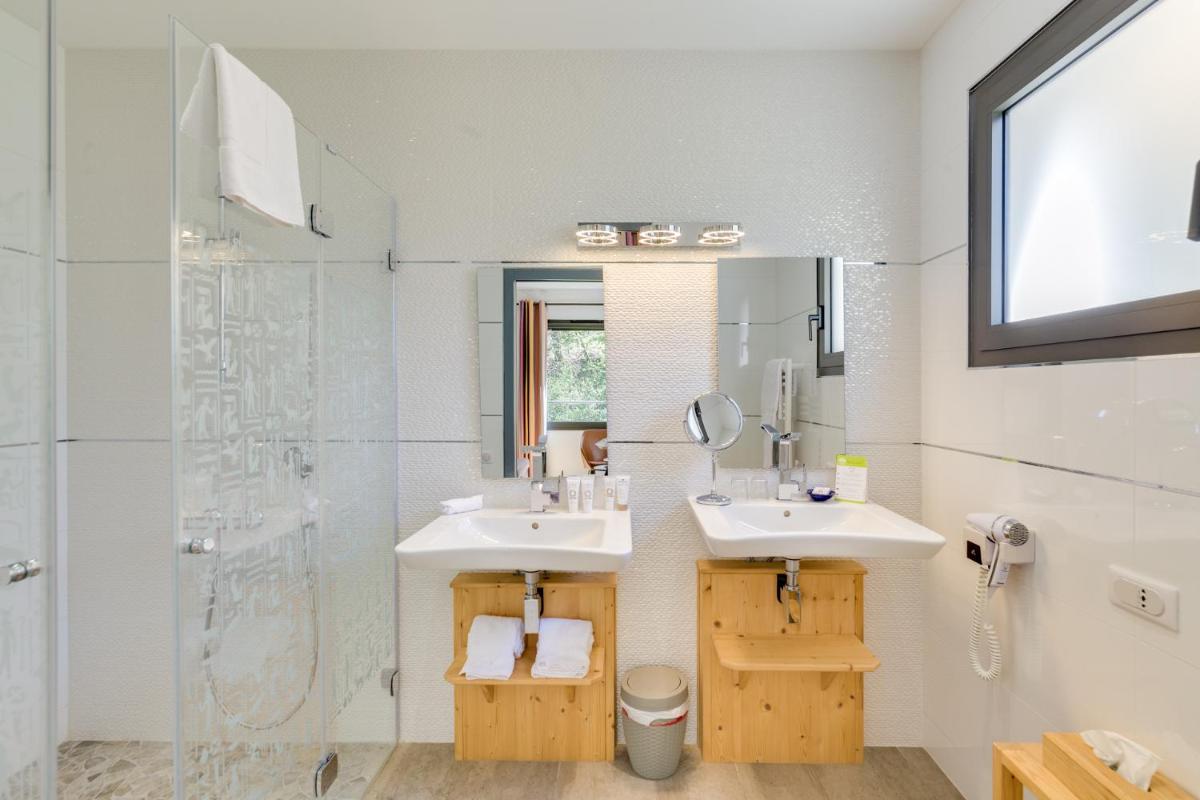 Salle de bains dans l'établissement La Cachette