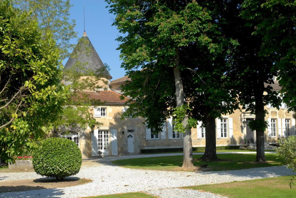 Jardin de l'établissement Le Logis du Péré