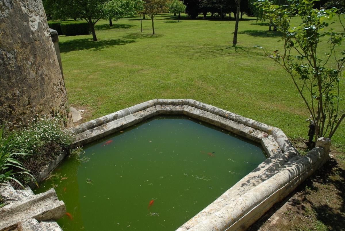 Jardin de l'établissement Le Logis du Péré