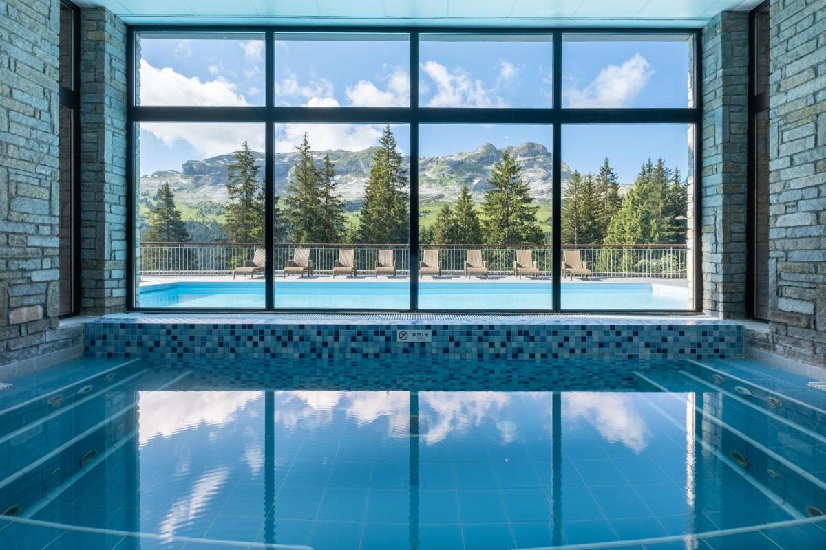 Piscine de l'établissement Résidence Pierre & Vacances Premium Les Terrasses d'Eos ou située à proximité