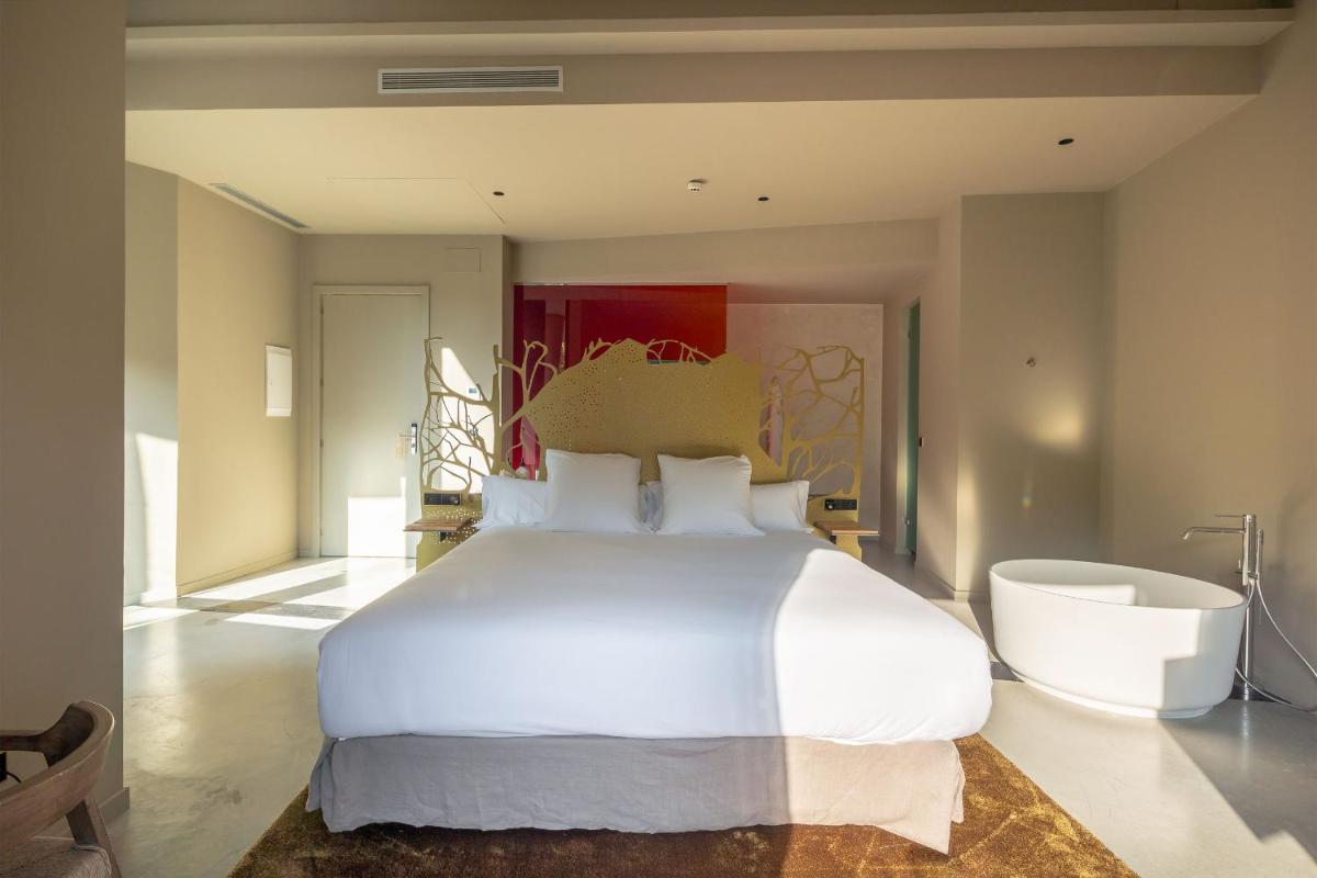 Cama o camas de una habitación en Hotel Viura