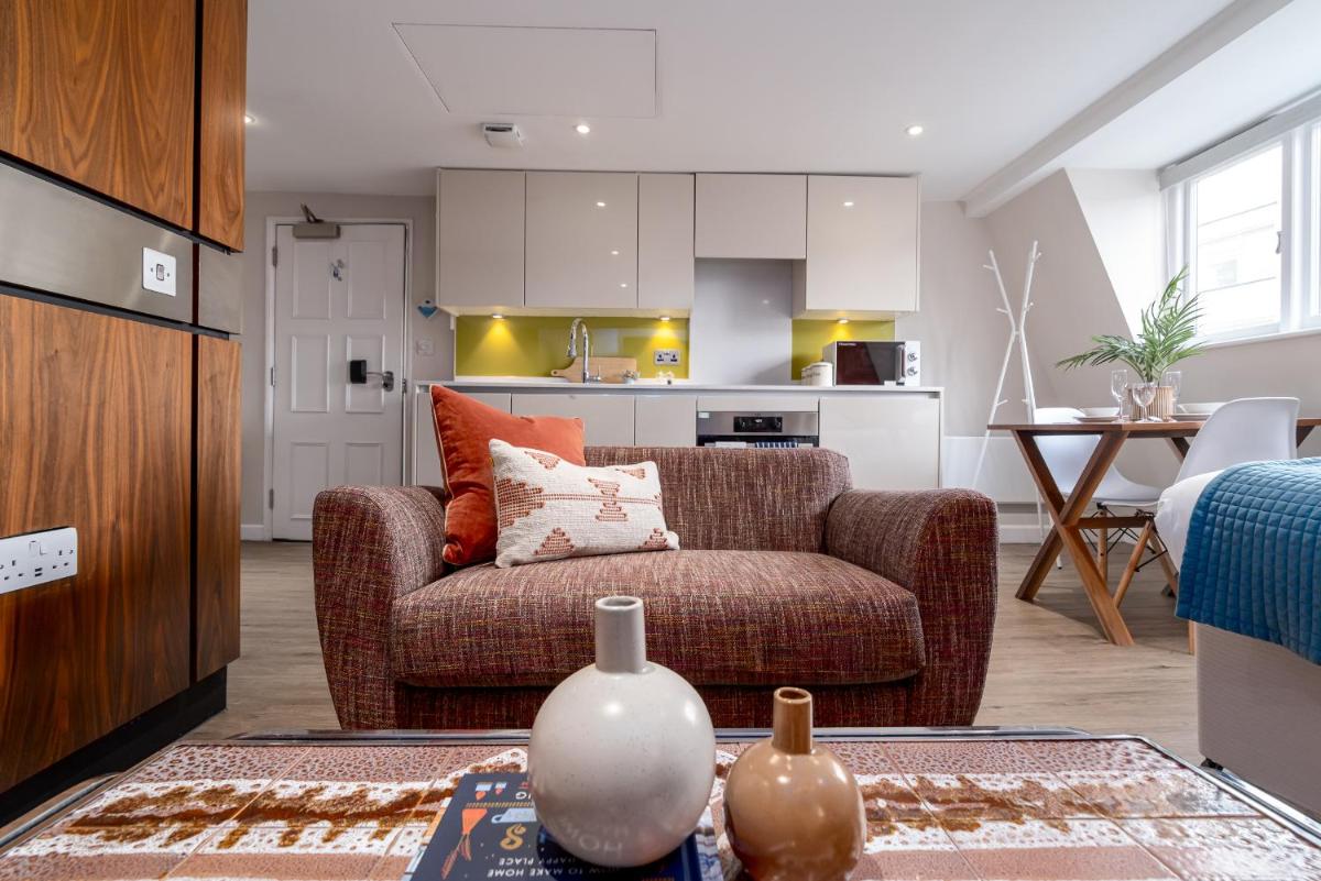 Charlotte Rise - Housity