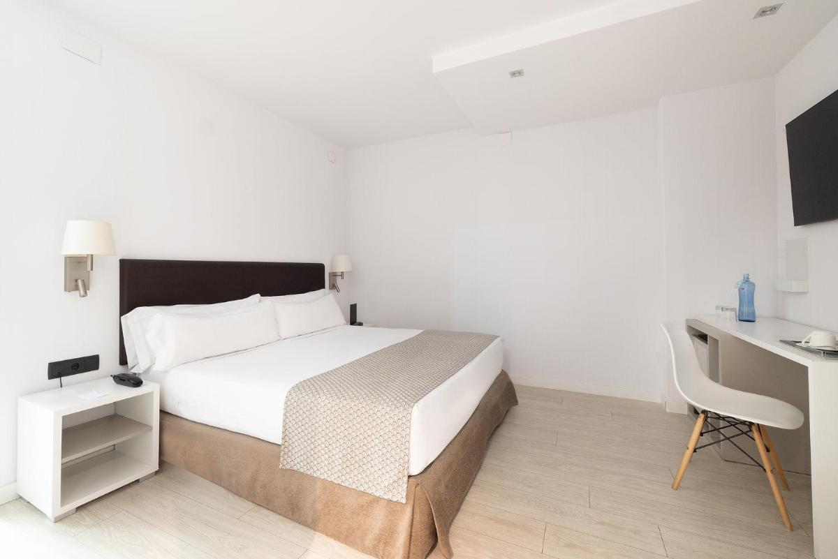 Catalonia Albeniz - Housity