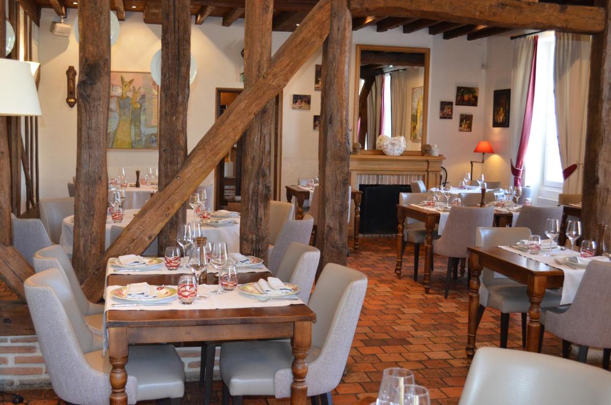 Logis Hôtel Auberge du Cheval Blanc - Housity