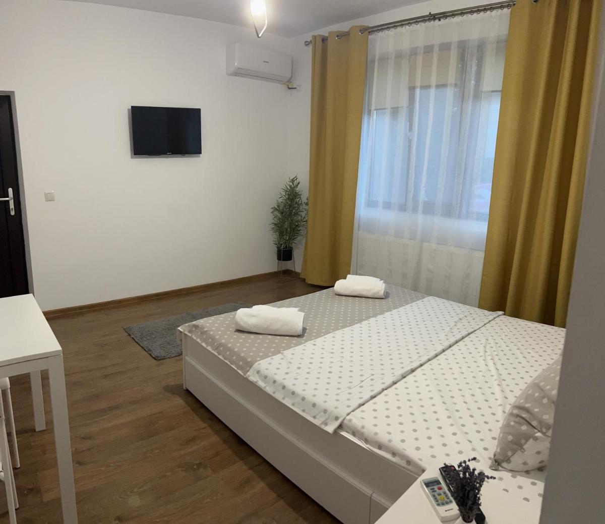 Vila RAA Huși - Housity