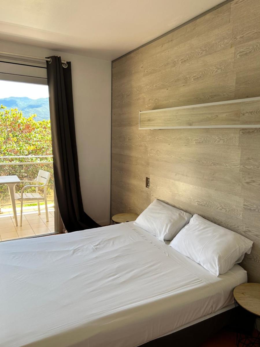 HOTEL LA GARENNE - Housity