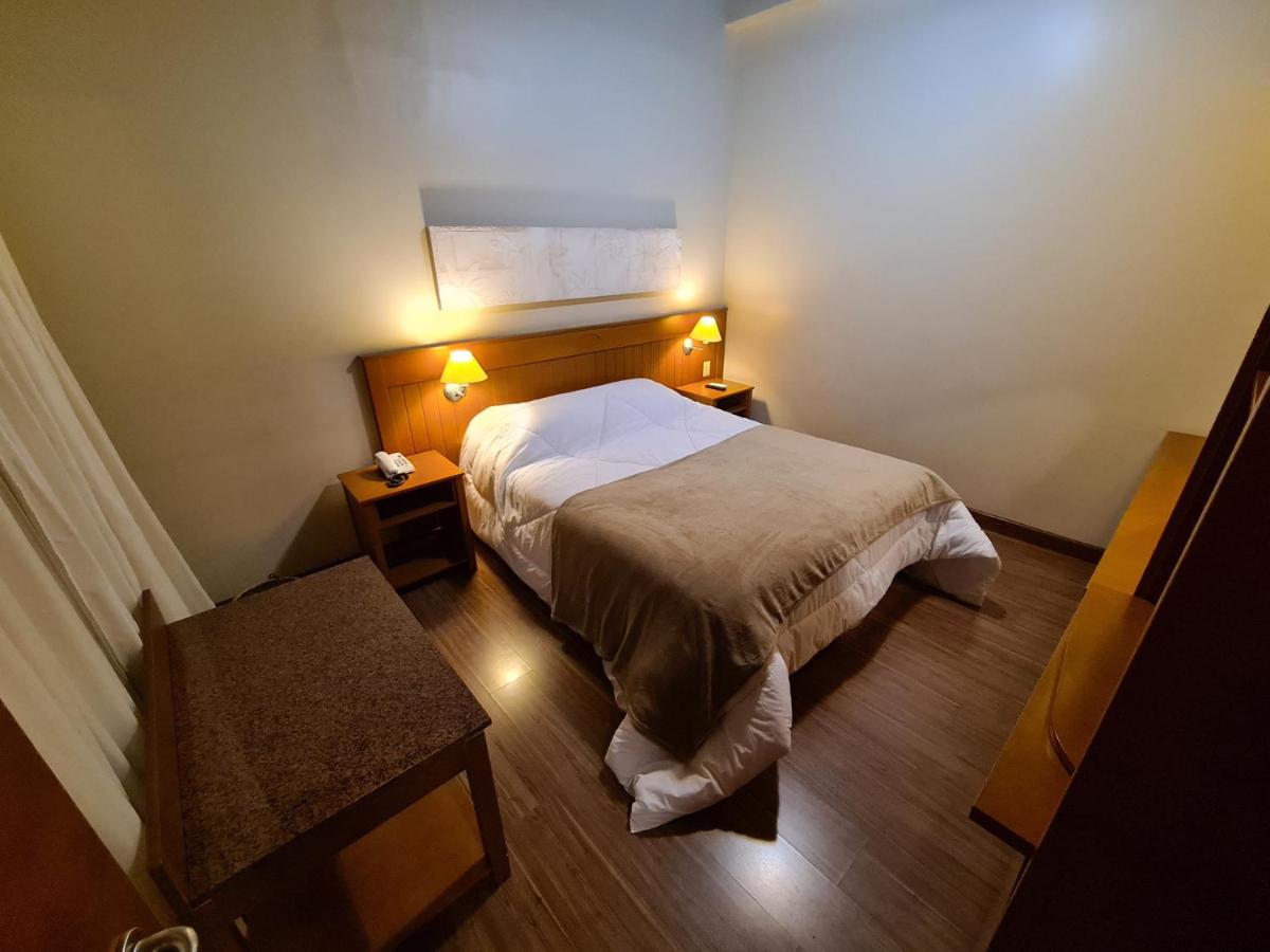Sky Borges Hotel Alpenhaus - Gramado - Housity