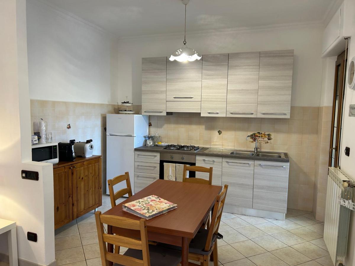 Leda House - Housity