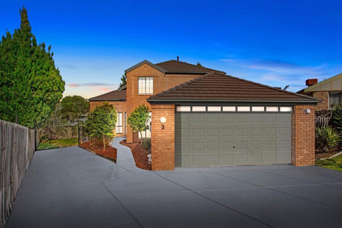6 Bedrooms Contemporary Home Mill Park near SC - Housity