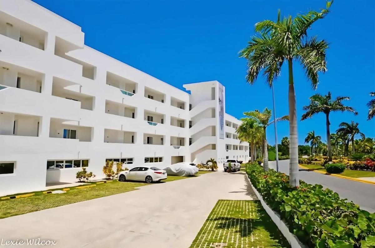 Cana Rock Condos Penthouse Vista Espectacular Golf & Jacuzzi B-336 y B-330 - Housity