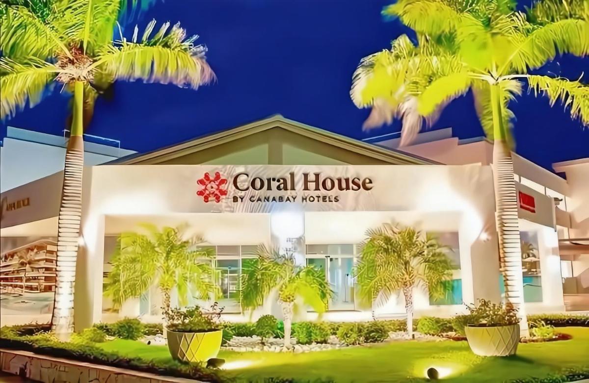 Cana Rock Condos Penthouse Vista Espectacular Golf & Jacuzzi B-336 y B-330 - Housity