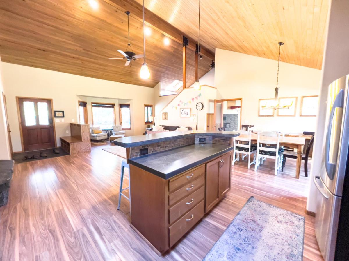 Wagon Wheel Home - Housity