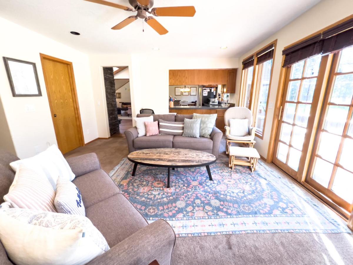 Wagon Wheel Home - Housity
