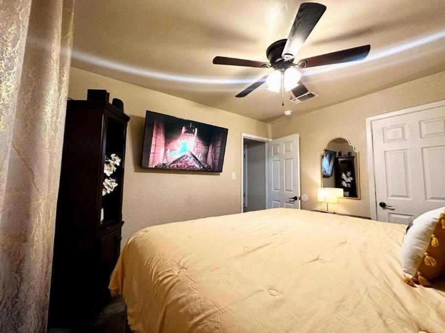 The Rustic @ Paseo de Encinal Drive - Housity