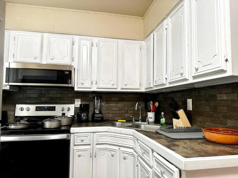The Rustic @ Paseo de Encinal Drive - Housity