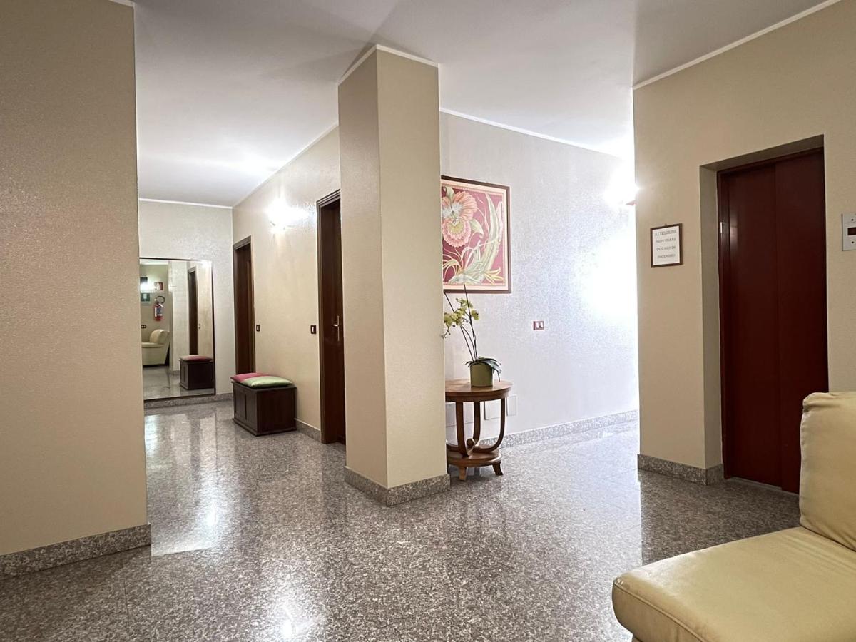 Hotel Ristorante Centrale - Housity
