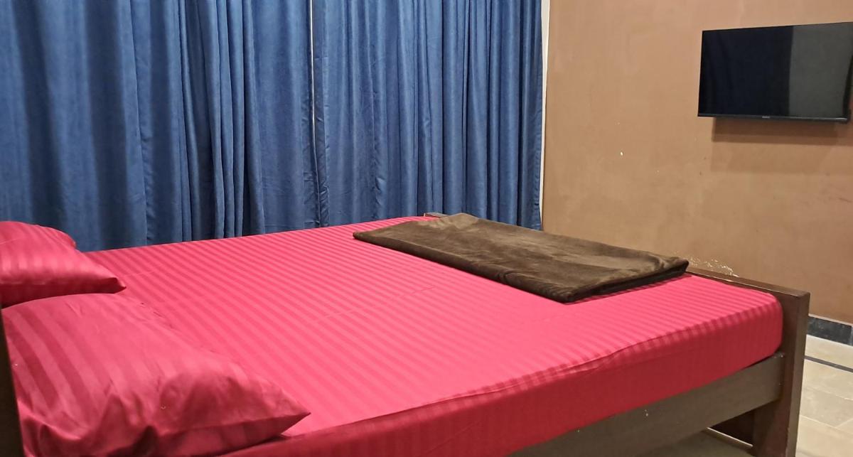 Motorway B&B - Housity