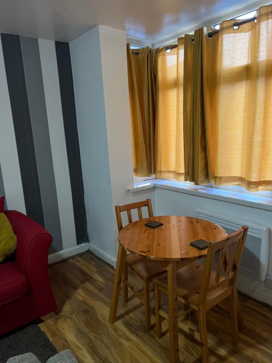 Rosewood lodgings Special offer for student on long stay - Housity