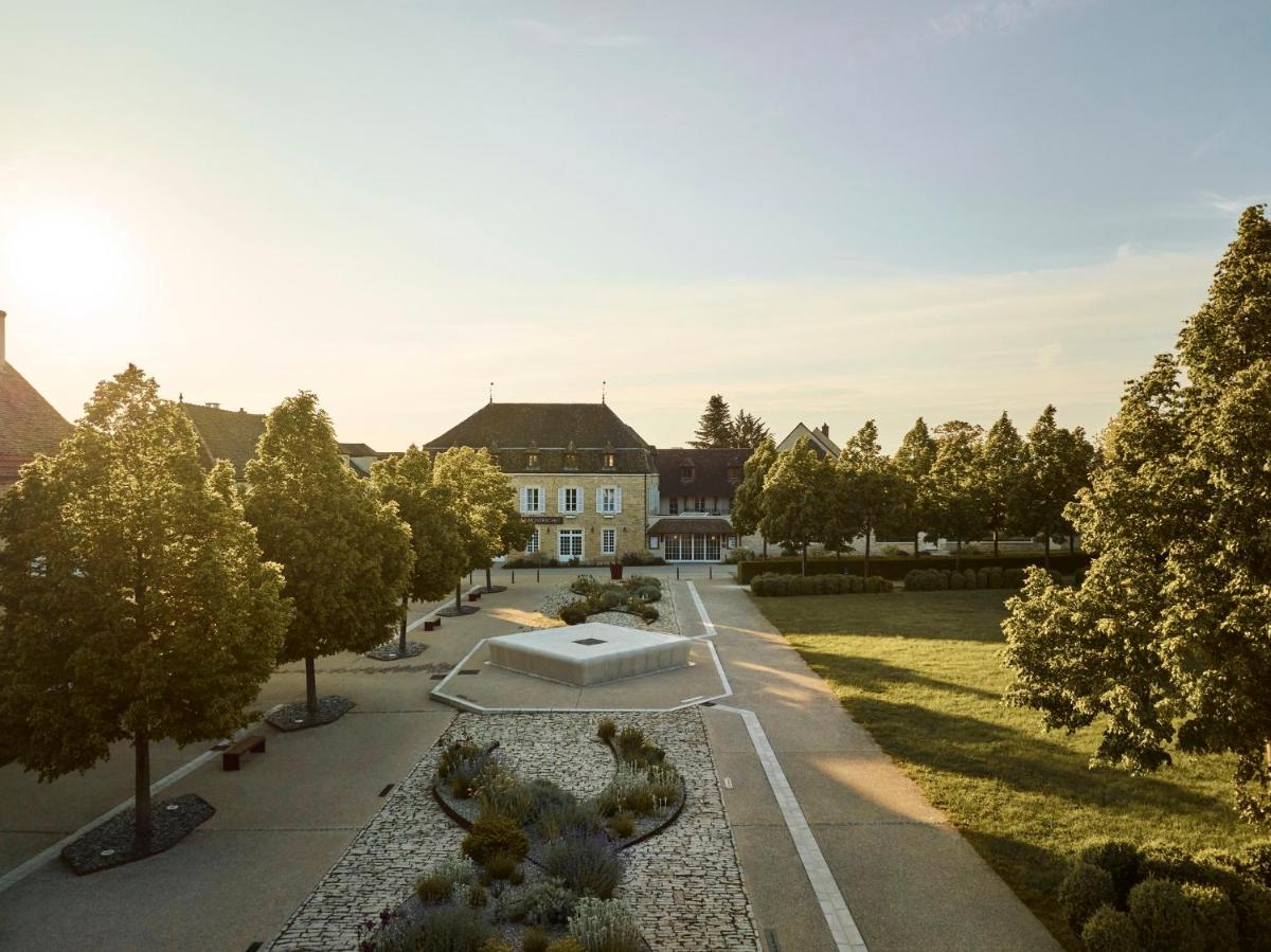 Jardin de l'établissement COMO Le Montrachet