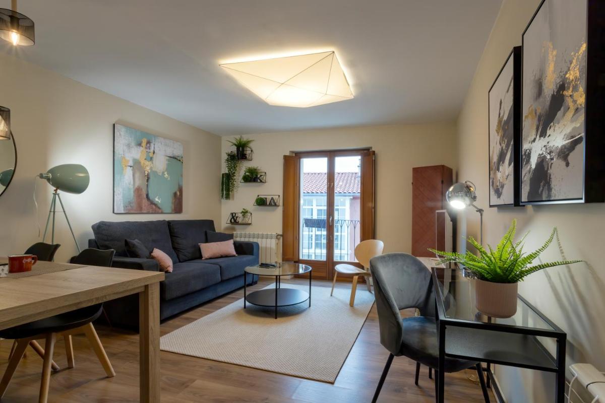 El Encanto del 12 by Unique Rooms - Housity