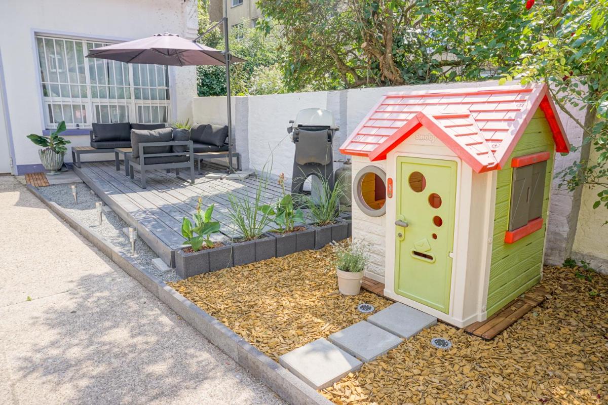 Loft House 170qm, Central, Own Garden, Parking lot - Housity