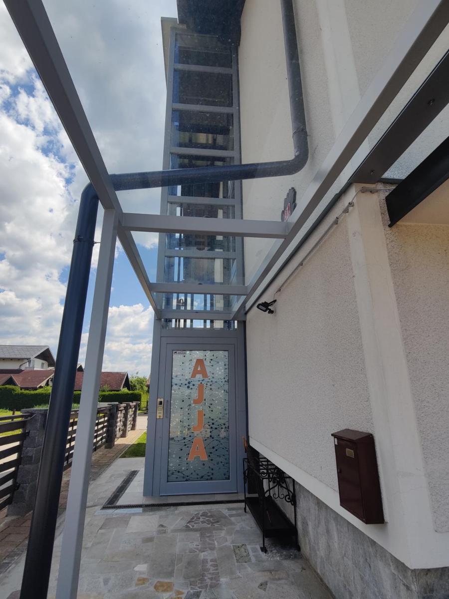 Apartma AJJA - Housity