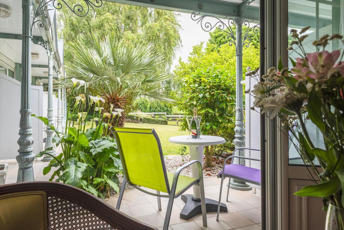 Jardin de l'établissement Domaine du Limonay, The Originals Collection