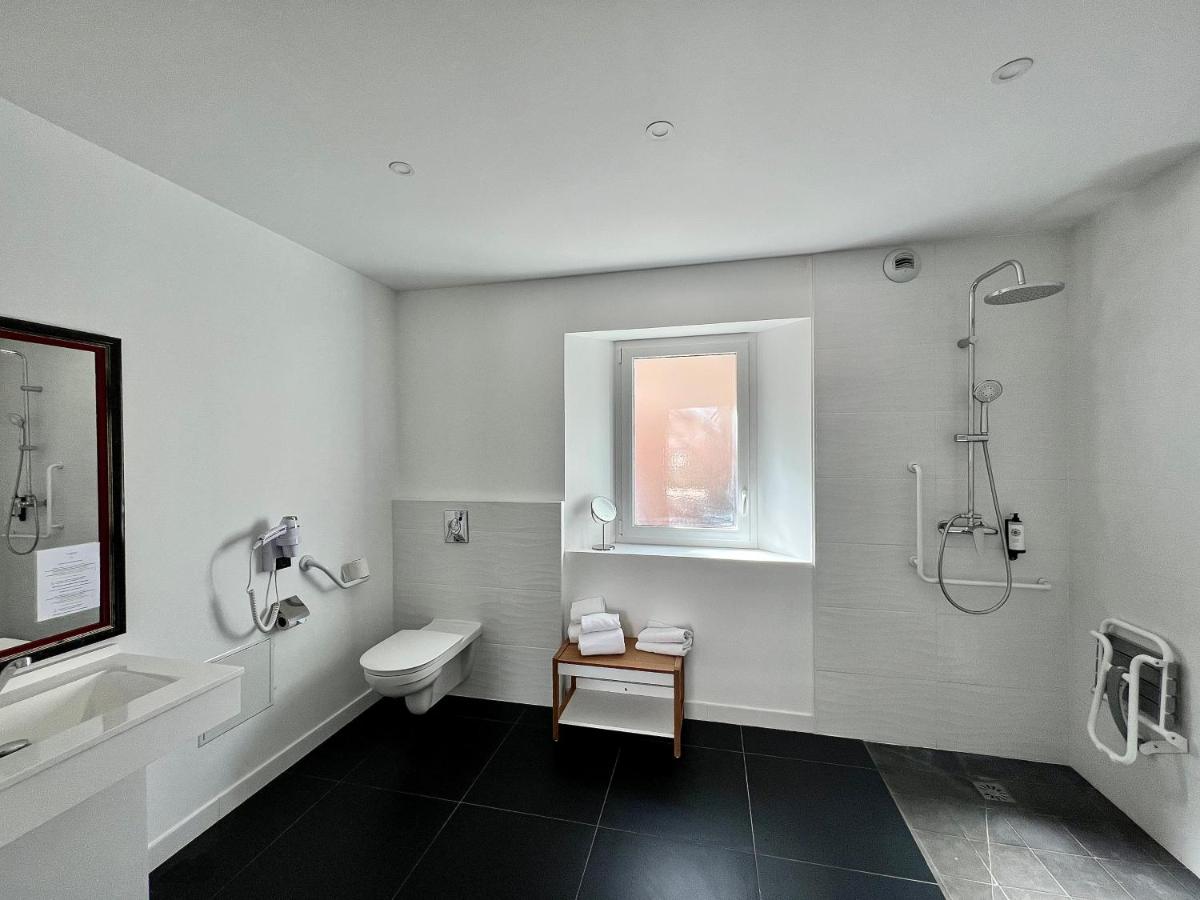 Salle de bains dans l'établissement La Maison TATIN