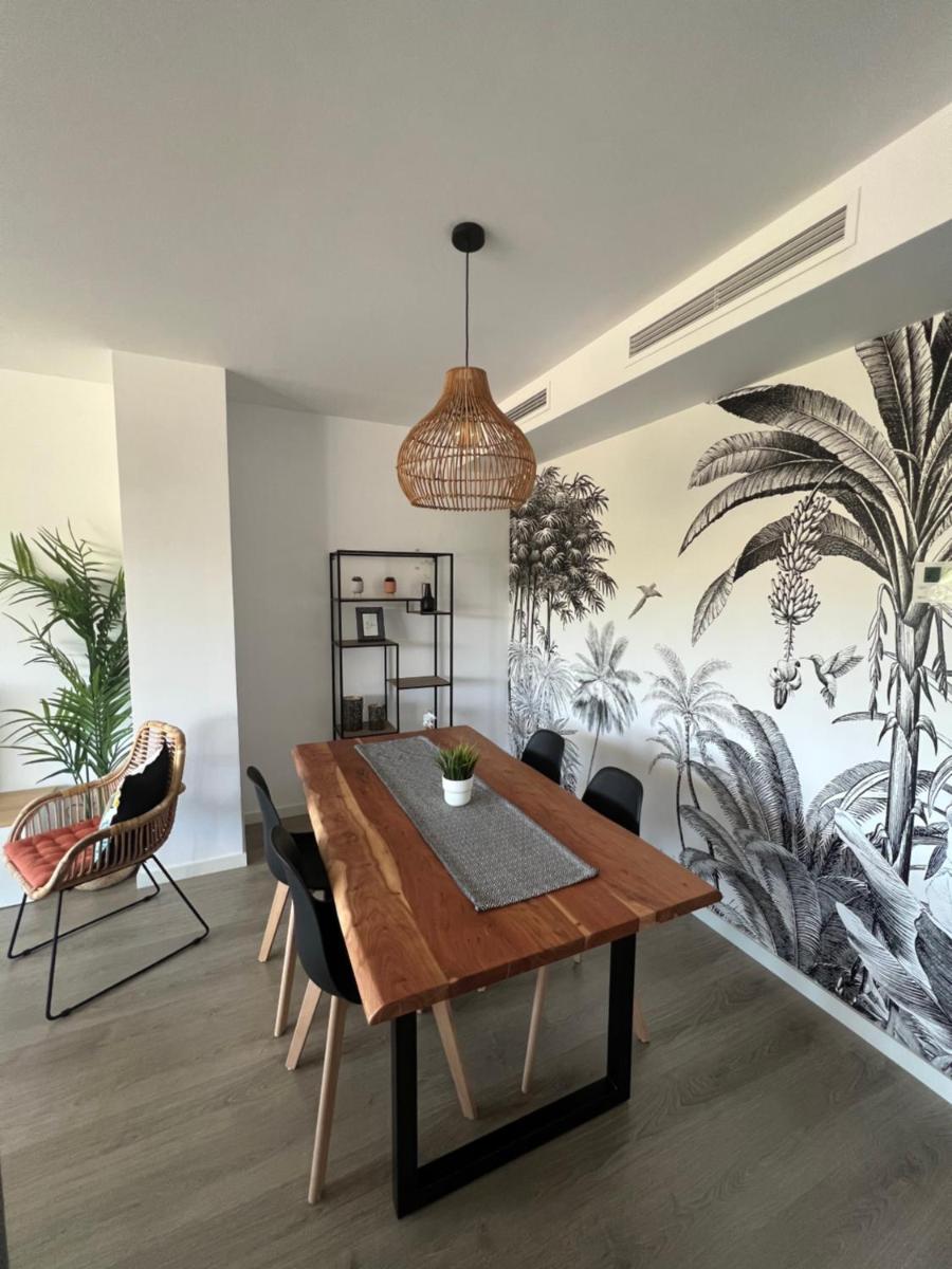 Serenity Views appartement lumineux avec terrasse, nature et piscine - Housity