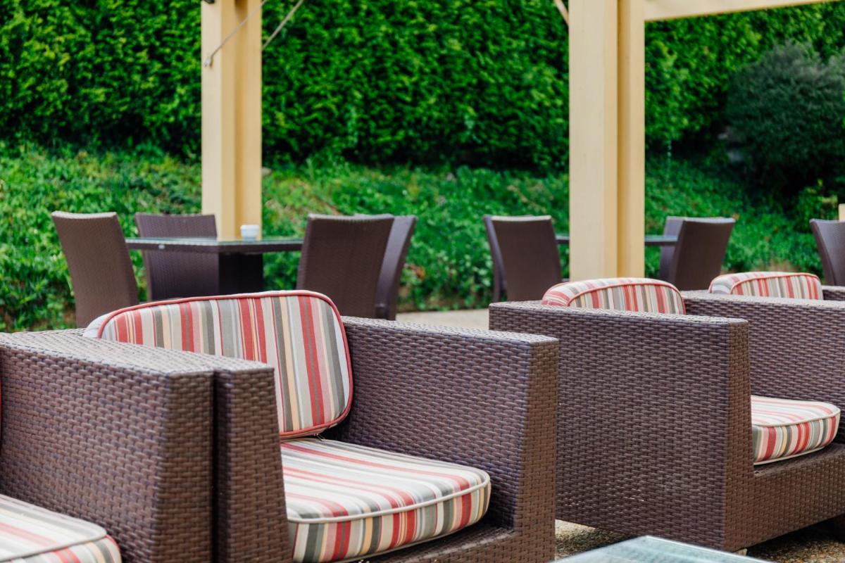 Uma área de estar em Axis Porto Business & Spa Hotel