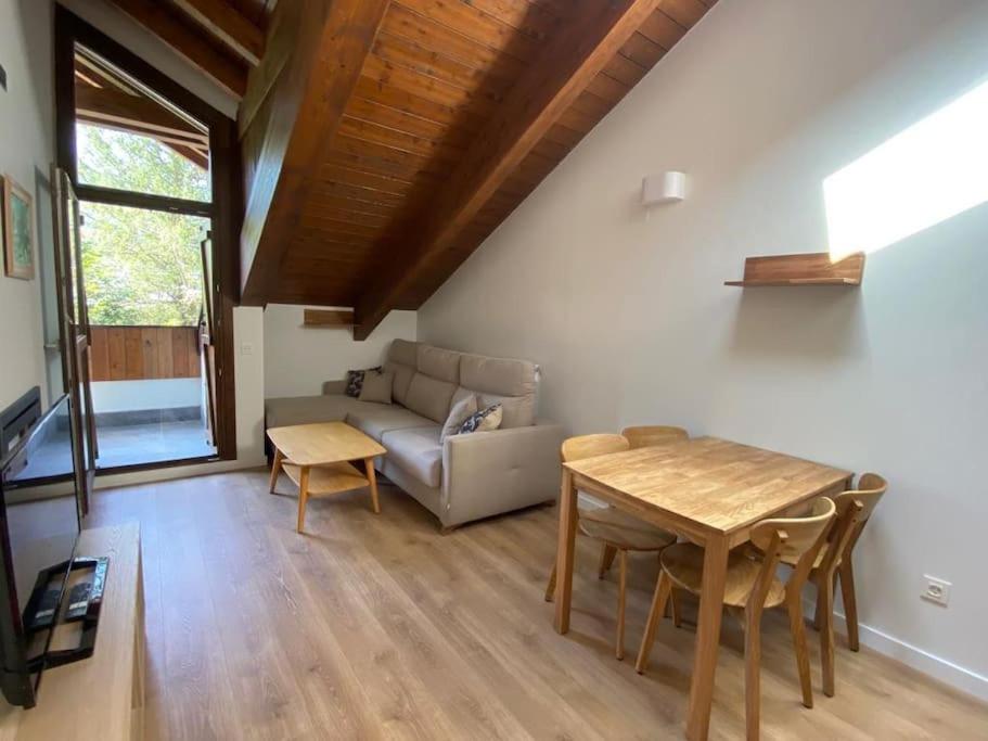 BPIRINEOS- Aire Pirineos - Housity