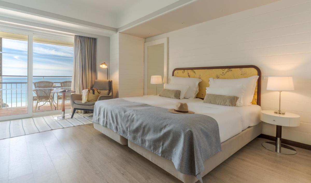 Uma cama ou camas num quarto em Pestana Alvor Praia Premium Beach & Golf Resort