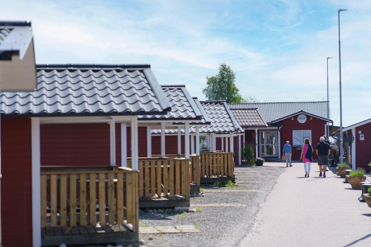 Femöre Marina - Housity