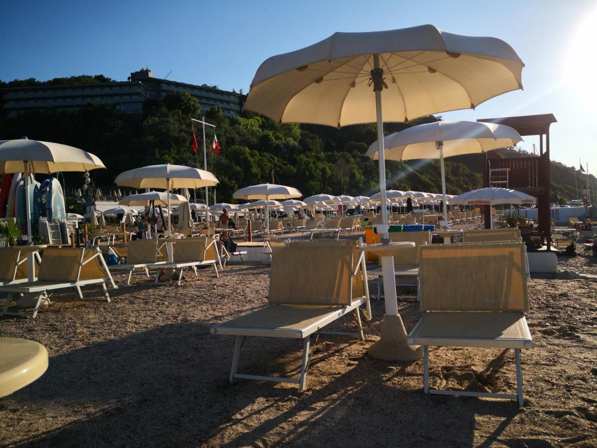 Residence Baia Vallugola - Housity
