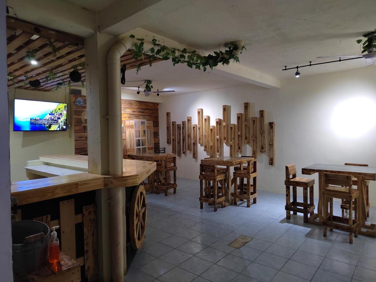 La Terraza Hostel - Housity