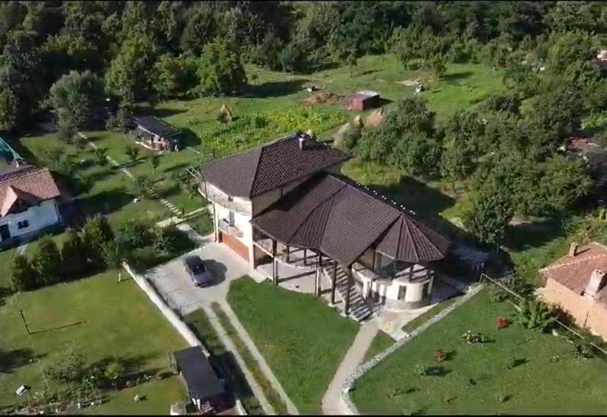 Apartament La Vilă - Housity