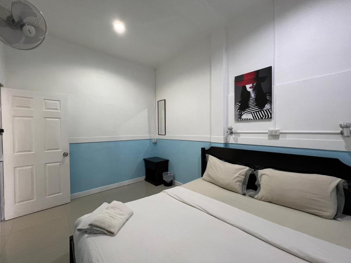 La Bella Samed - Housity