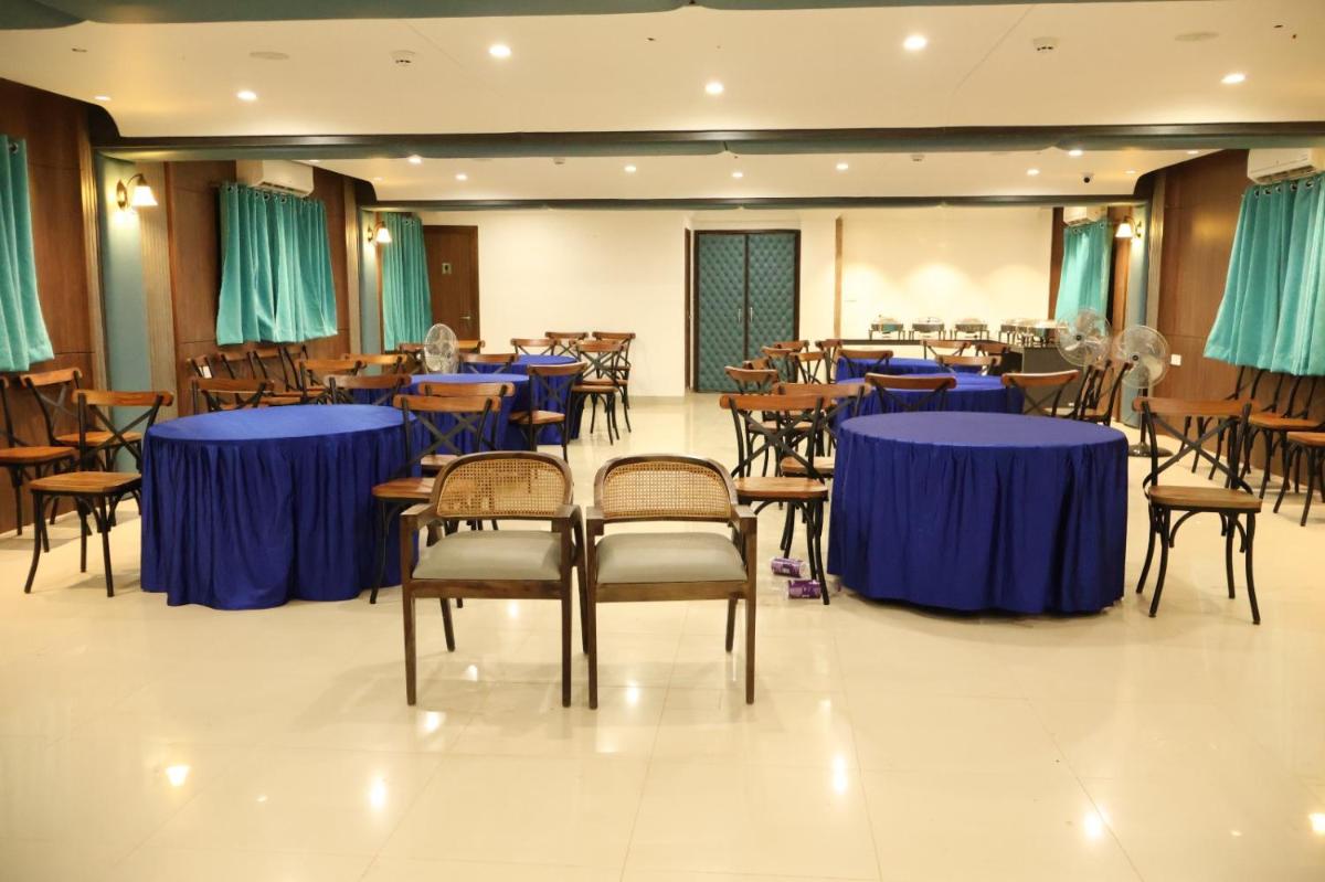 Grand Zuri - Housity