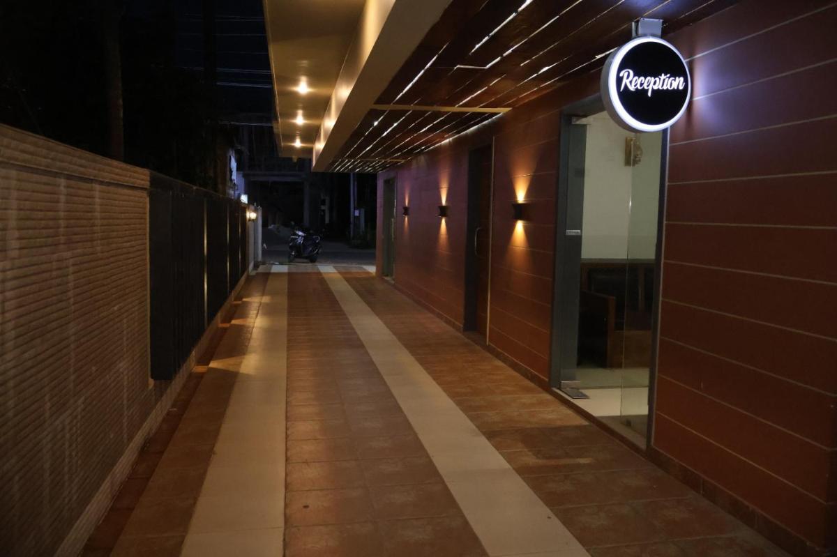 Grand Zuri - Housity