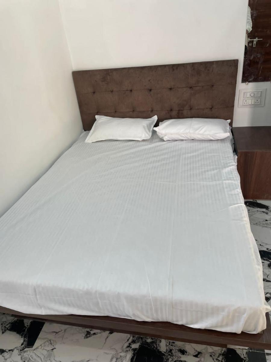 Anshuman Guest House - Housity