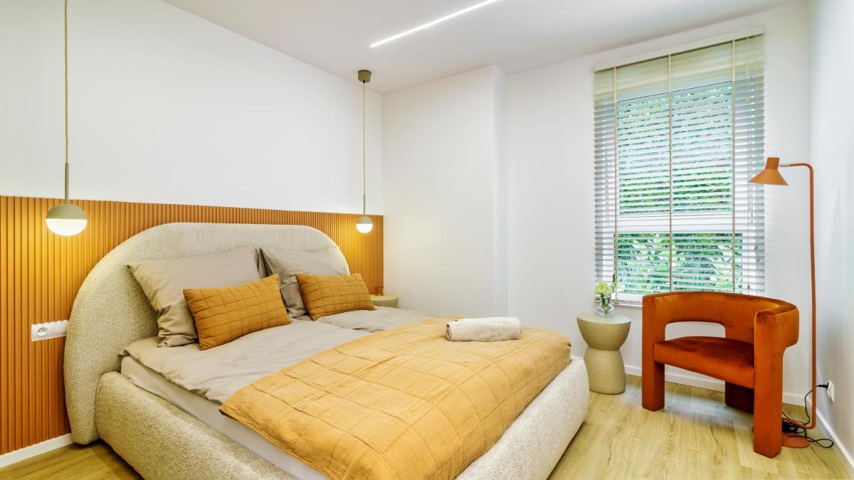 InTheMiddle - Housity