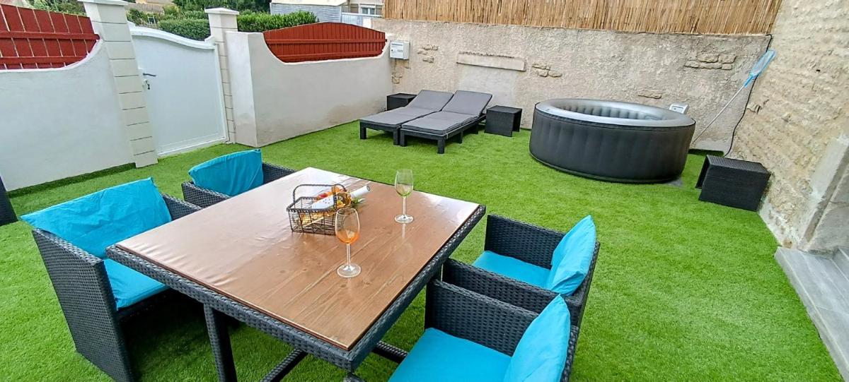 Le Cosyhome Michelais I Grand Parking & Netflix & Salon de Jardin - Housity