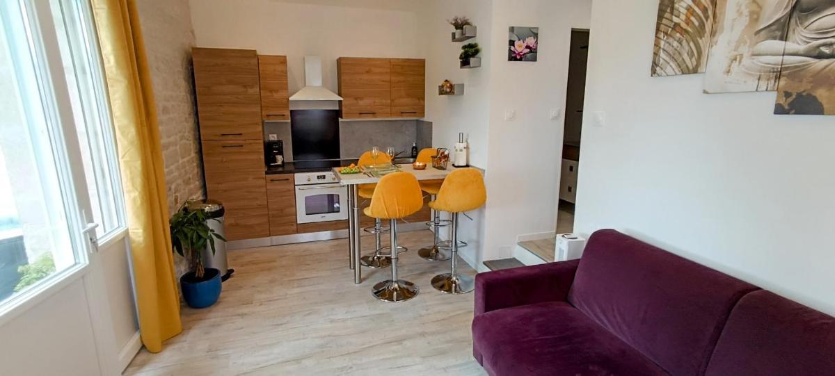 Le Cosyhome Michelais I Grand Parking & Netflix & Salon de Jardin - Housity